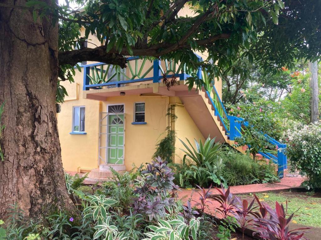 Jacoway Inn Calibishie Exterior foto